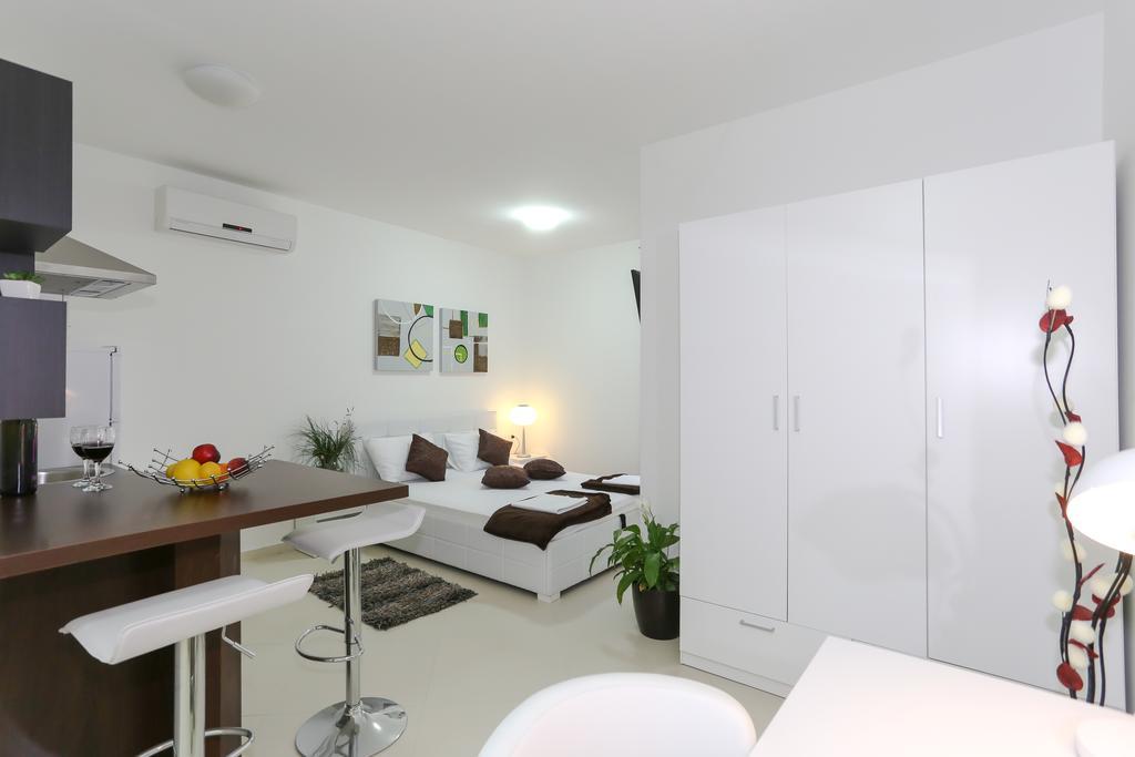 The Tribunj Suites Ngoại thất bức ảnh
