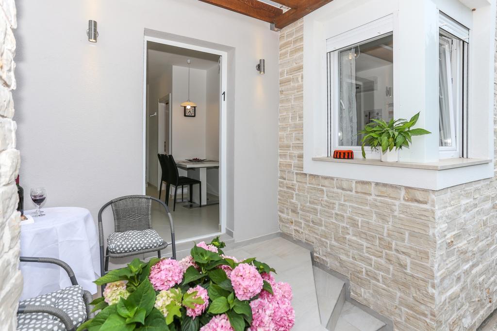 The Tribunj Suites Ngoại thất bức ảnh